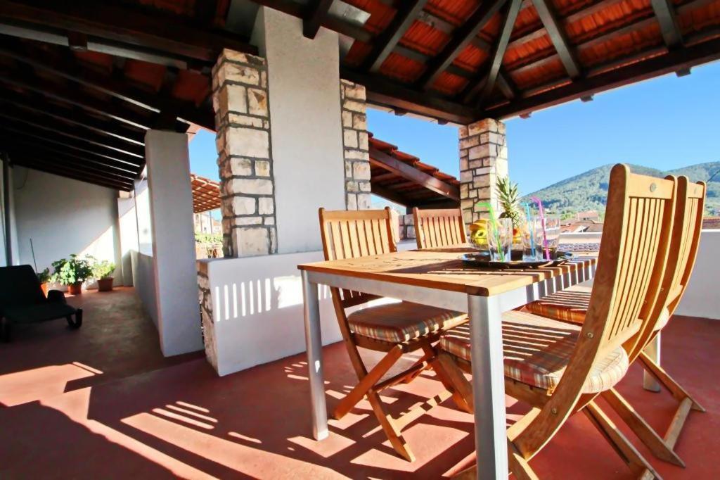 Apartment Lucija Vela Luka Dış mekan fotoğraf